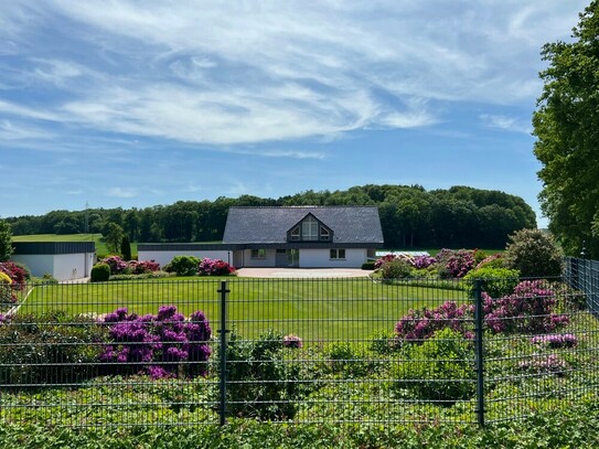 Moderne Villa in traumhafter Lage und wundervoller Aussicht