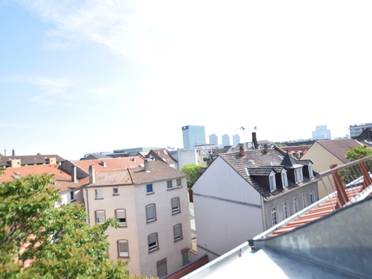 Nette Dachgeschosswohnung im sanierten Altbau