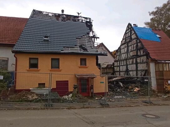 VERKAUFT !!! Prima Haus/Grundstück für Neubebauung nach Brandschaden