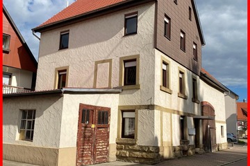 Stetten: Haus in zentraler Lage mit viel Raum!