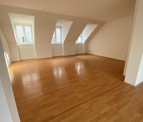 WG-taugliche 4,5-Zimmer-Wohnung mit Terrasse | Fußbodenheizung | Kellerabteil | frisch saniert