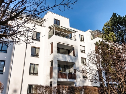 Attraktive Wohnung mit Süd-Balkon in ruhiger und grüner Parklage