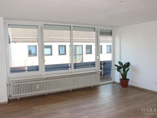 Exklusive 3 Zimmer-Wohnung mit Garten, Garage in Königsbrunn - Stilvolles Wohnen in gefragter Lage!