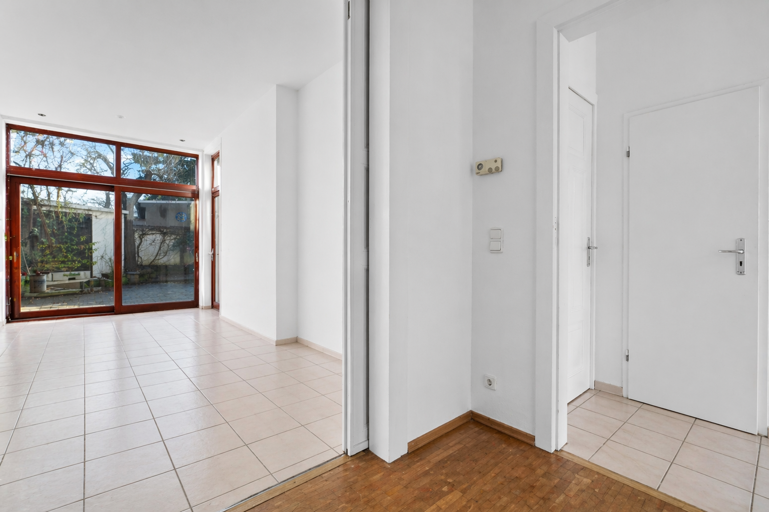 Charmantes Stadthaus mit Altbauflair & Garten – Wohnen in Bestlage von Schwachhausen - Photo 3