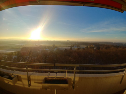 Wohnen über den Wolken mit Panoramablick mitten im Grünen