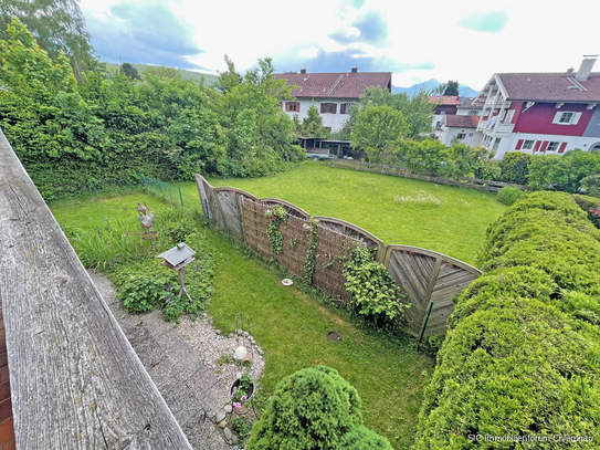 Doppelhaushälfe in Vachendorf mit großzügigem Garten.