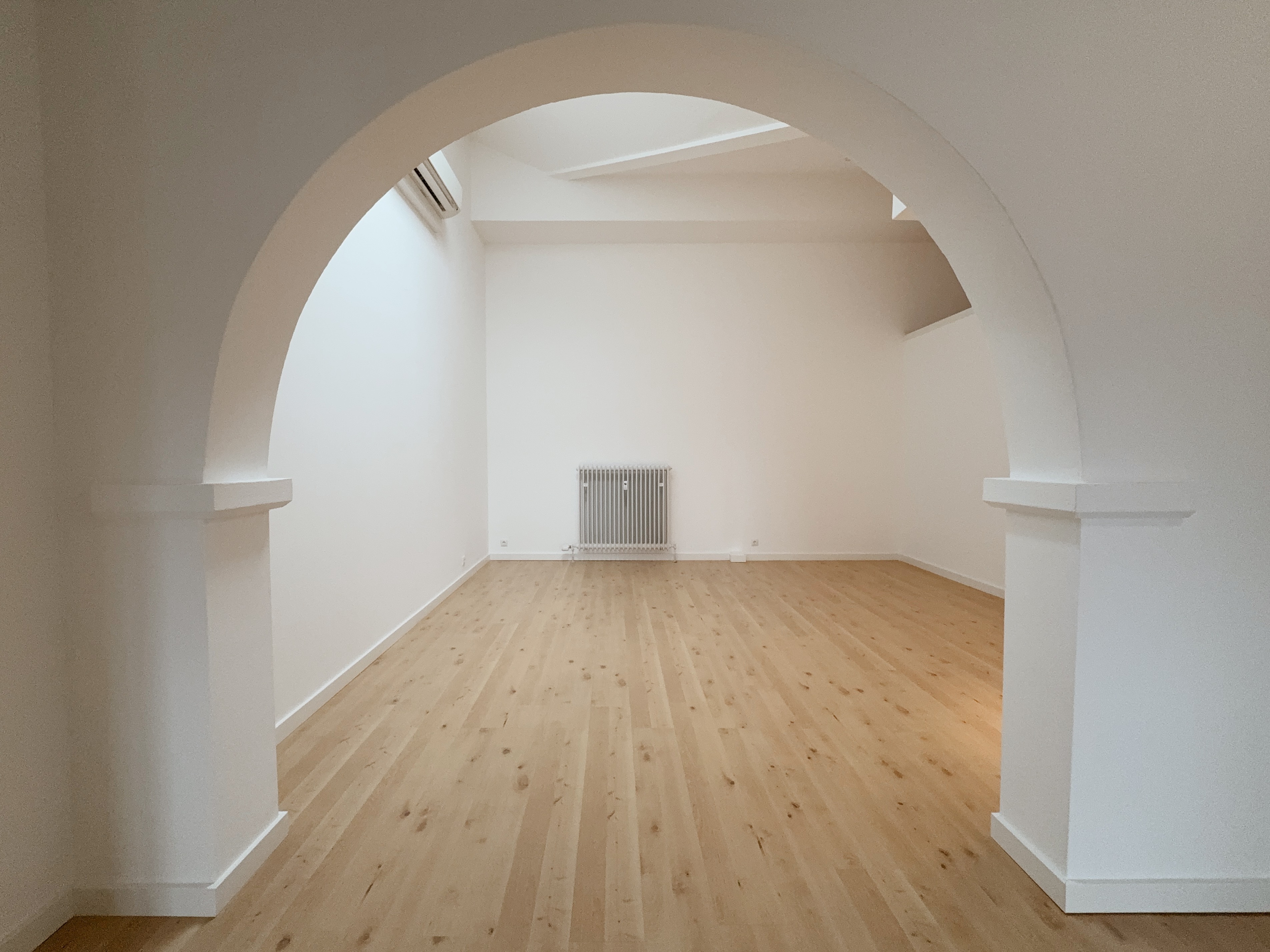                                                               Modernes Wohnen in zentraler Bestlage &ndash; helle Dachgeschosswohnung mit offenem W&hellip;                                                       in Prien am Chiemsee