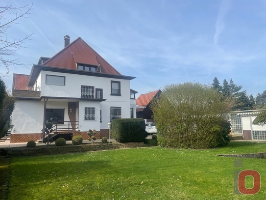 Wohnen im eigenen Park... 2-Fam.-Haus auf 1650qm Parkgrundstück mit weiteren Bebauungsmöglichkeiten