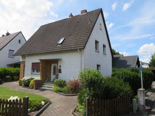 2-Familienhaus mit Garage und Carport in Löhne-Mennighüffen