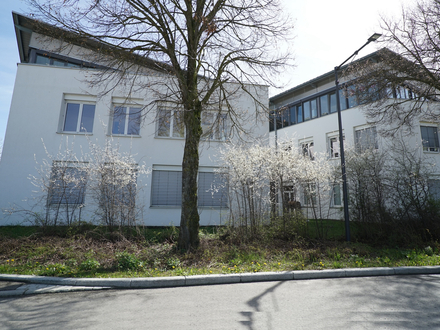 Helle Büro-/Praxisfläche mit guter Infrastruktur in Neu-Ulm