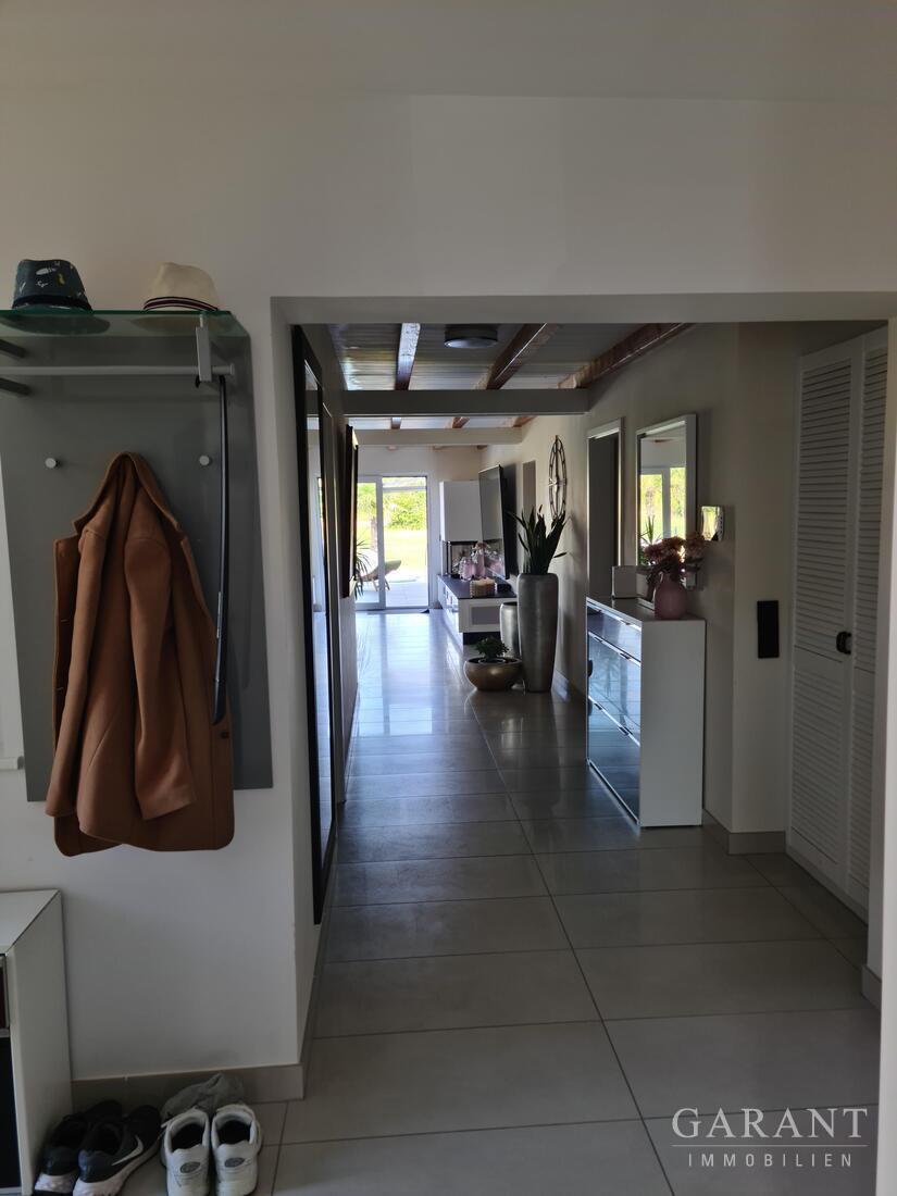 Villa mit Pool plus Showroom und komplett erneuerte Werkstatt – 77971 Kippenheim, 77971 Kippenheim – Vorschaubild 9