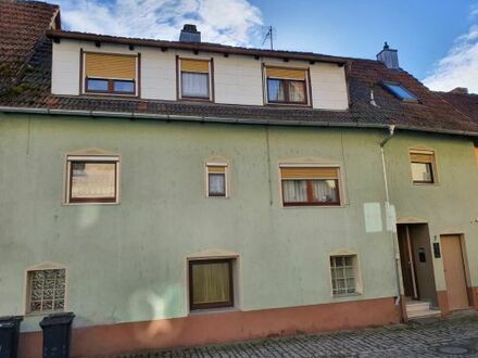 Einfamilienhaus mit weiterem Grundstück in 97450 Arnstein, 21 Minuten von Würzburg und 21 Minuten von Schweinfurt entfe…