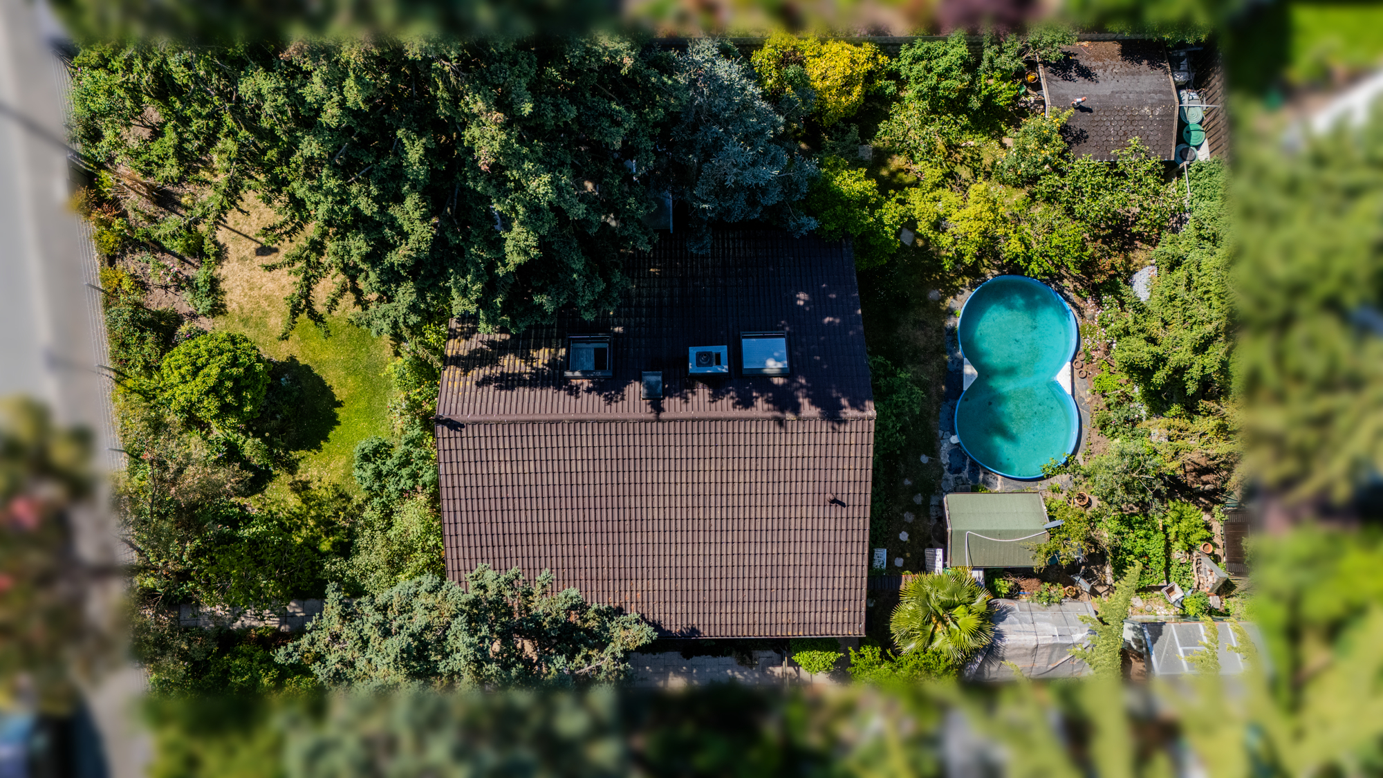 Haus im Bungalow-Stil auf großem Grundstück mit traumhaftem Garten, altem Baumbestand und Pool – 55246 Mainz-Kostheim, 55246 Mainz-Kostheim – Vorschaubild 10