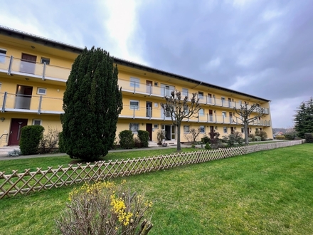 Kleine Eigentumswohnung mit 2 Zimmer, Balkon und Garage im Norden von Braunschweig