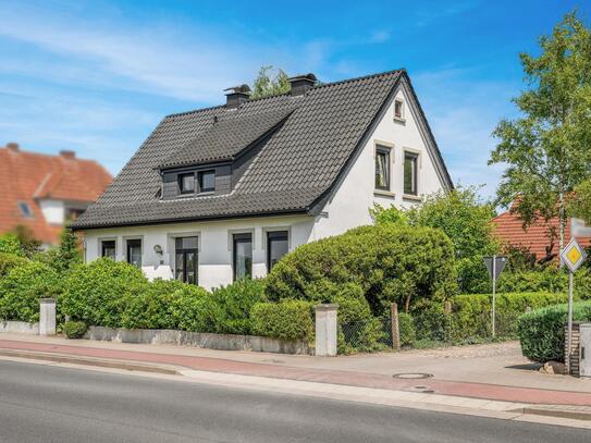 ZURZEIT RESERVIERT: Handwerkerhaus in verkehrsgünstiger und interessanter Lage!