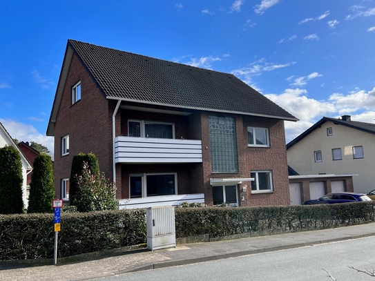 Solides Dreifamilienhaus in Schloß Holte-Stukenbrock