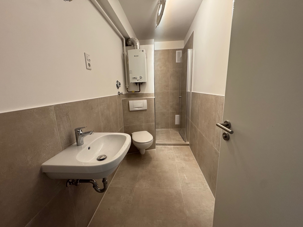 2 Zimmer Mietwohnung im 2. OG in der Wüste - Foto 1