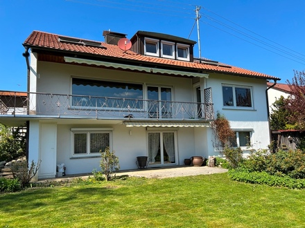"Freistehendes Einfamilienhaus mit 11 Zimmern und großem Garten in schöner Randlage von Hechingen "