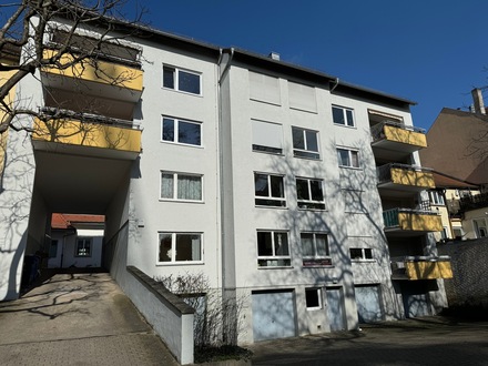 Für Innenstadt-Genießer: 4-Zimmer-Eigentumswohnung mit Balkon und Garage