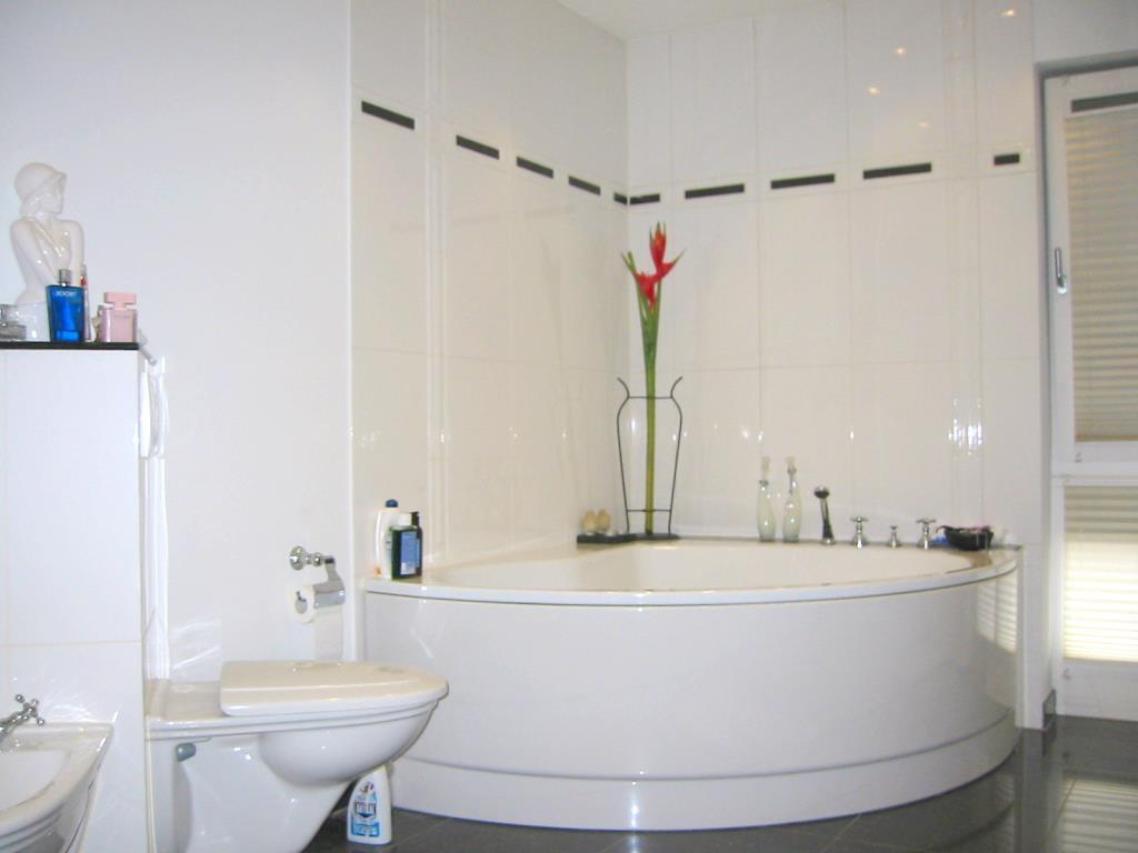 Solides 5-Familienhaus in Igstadt! – 65207 Wiesbaden, 65207 Wiesbaden – Vorschaubild 6