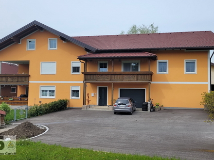 Haushälfte (119 m² WFl.) mit 4 Wohnräumen im OG u.Balkon + Garage in Moosdorf (bei Lamprechtshausen)