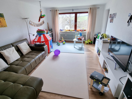 Geräumige 4-Zimmer Wohnung mit Balkon und Garage