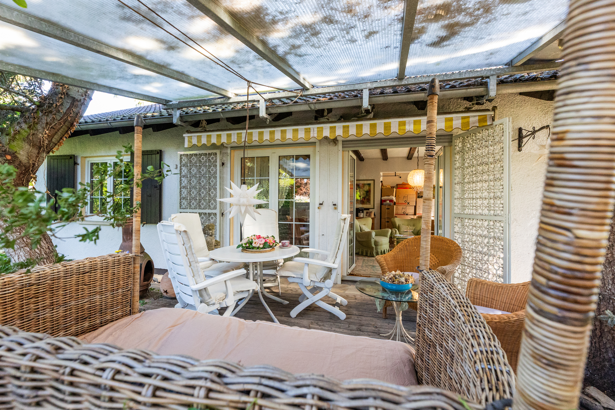 Haus im Bungalow-Stil auf großem Grundstück mit traumhaftem Garten, altem Baumbestand und Pool – 55246 Mainz-Kostheim, 55246 Mainz-Kostheim – Vorschaubild 6