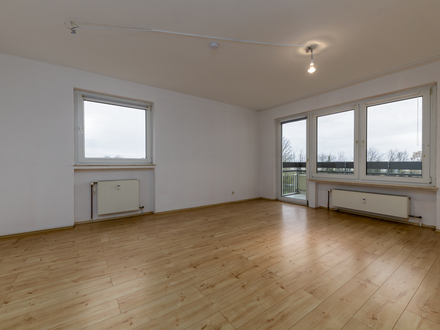 Barrierefreie, rollstuhlgerecht leicht umbaubare 3 Zimmer, Küche, Bad, Balkon und Kfz-Stellplatz