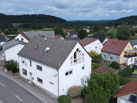 Erstrebenswertes Mehrgenerationenhaus für die große Familie, in ländlicher Idylle mit Panorama-Ausblick!