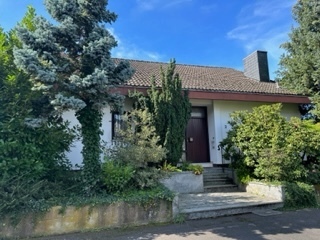 Einfamilienhaus in Aussichtslage