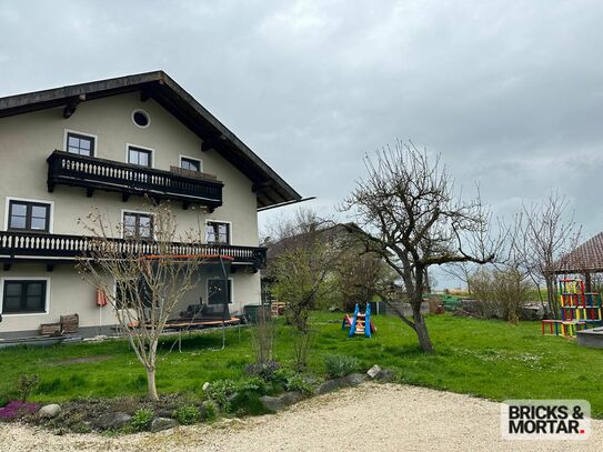 Geräumige 4-Zimmer-Wohnung mit Sichtbalken und Charme