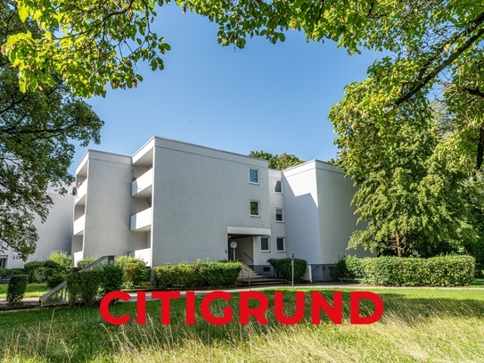 Bogenhausen - Helles, modernisiertes Flair mit sonniger Westloggia und Ausblick in grüne Idylle