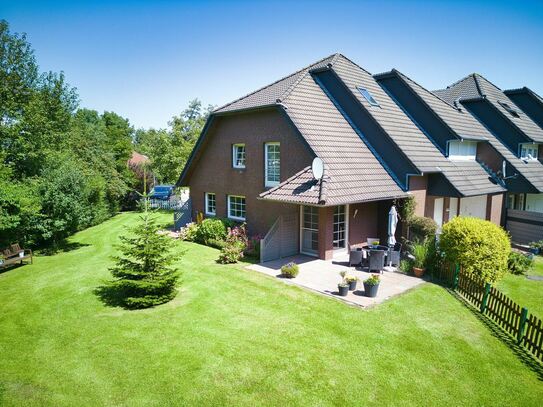 Reihenendhaus in bester Lage von Tossens! Nur 600 Meter bis zum Wasser!