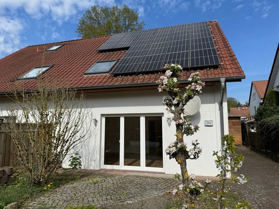 Schöne Doppelhaushälfte im Grünen