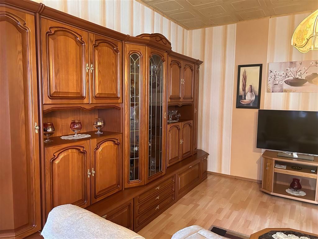 Ihr privates Refugium: Mehrfamilienhaus mit Nebengebäuden und großem Traumgrundstück – 06679 Hohenmölsen, 6679 Hohenmölsen – Vorschaubild 3