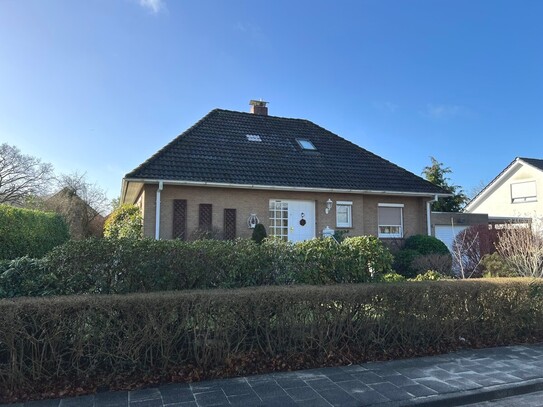 PURNHAGEN-IMMOBILIEN - Freistehendes Einfamilienhaus mit Garage in ruhiger Lage von Schwanewede