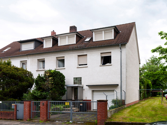 Großes Einfamilienhaus mit zwei Wohnungen und besonderer Raumaufteilung