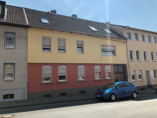 Für Dachgeschosswohnung mit freigelegten Balken in Schöningen