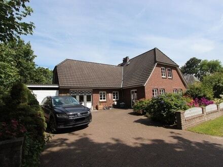 Stilvolles Einfamilienhaus mit Garage in attraktiver Lage
