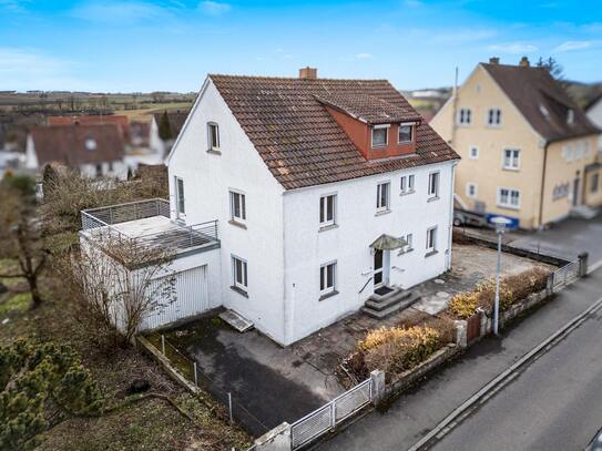 Charmantes Zweifamilienhaus in ruhiger Lage von Ehingen mit Ausbaupotenzial