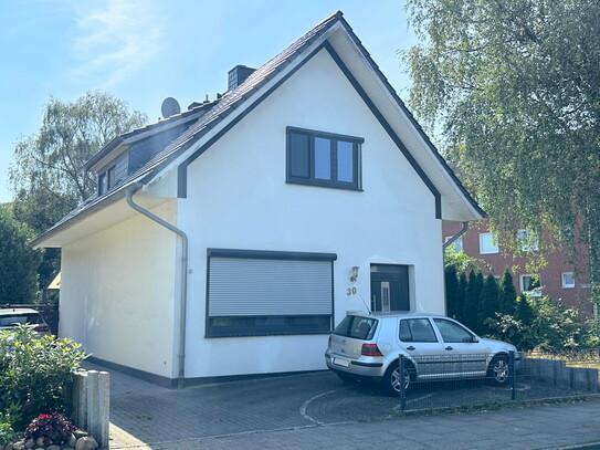 PURNHAGEN-IMMOBILIEN - St. Magnus, freist. 1-Fam.-Haus mit schönem Grundstück nahe Knoops Park