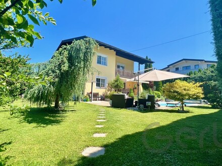 Einzigartiges Einfamilienhaus mit uneinsehbarem Traumgarten und Pool – Wals