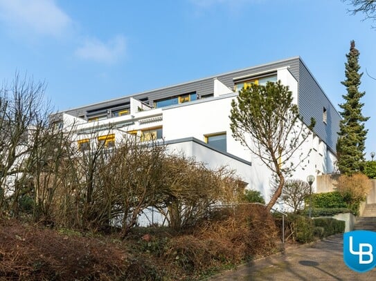 Sonnige Terrassenwohnung mit Renovierungsbedarf im Grünen!