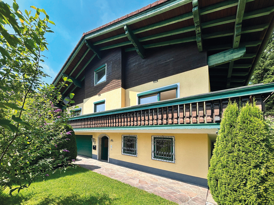 Doppelte Idylle – klassisches Landhaus mit herrlichem Weitblick und Platz für zwei Familien