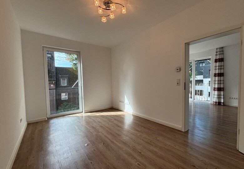 Neuwertige, barrierefreie 2-Zimmer-Wohnung mit Aufzug in zentraler Lage - Photo 1