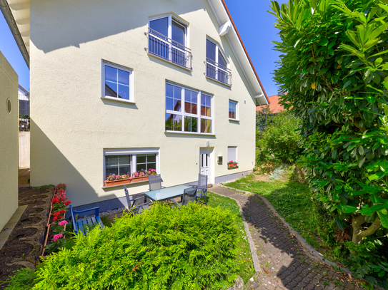 Modernes Mehrgenerationenhaus mit separater Wohnung und herrlichem Fernblick