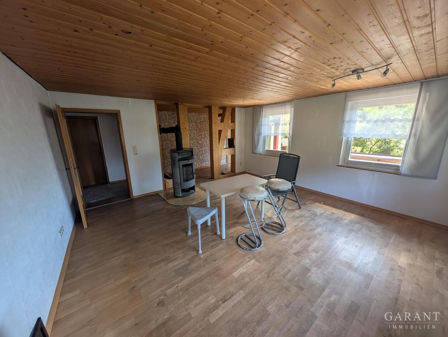 Weit draußen in Alleinlage! Schönes Einfamilienhaus in der Ursprünglichkeit der Natur von Gütenbach. – 78148 Gütenbach, 78148 Gütenbach – Vorschaubild 8