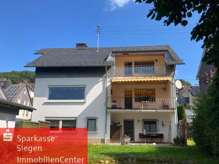 Freistehendes Einfamilienhaus mit Doppelgarage in zentrumsnaher Lage von Wilnsdorf-Rudersdorf