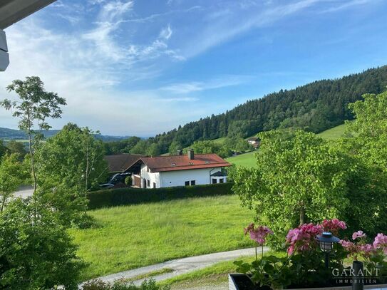 ACHTUNG! Hochwertig ausgestattete und schlüsselfertige Eigentumswohnung mit Garten!