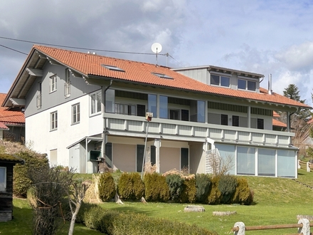 Großzügige Maisonettewohnung: Sechs Zimmer mit Panoramablick im Herzen des Allgäus.